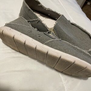 Women’s slip on boat shoe